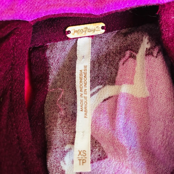 Free People Purple Floral Top with Keyhole Design in Front - Picture 2 of 2